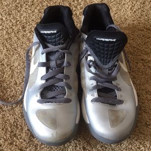 Nike HYPERSPIKE court shoes